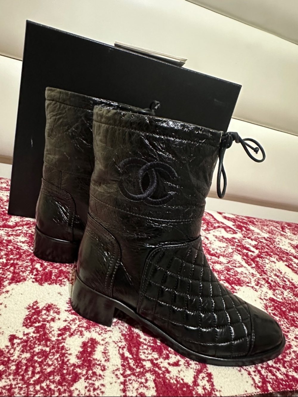 CHANEL Black Quilted Crumpled Calfskin Leather Short Boots with CC Logo - Picture 5 of 15